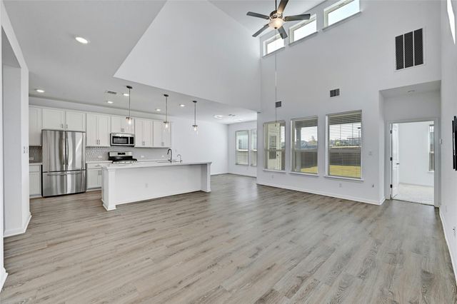 6411 Velvet Leaf LN, Buda, TX 78610