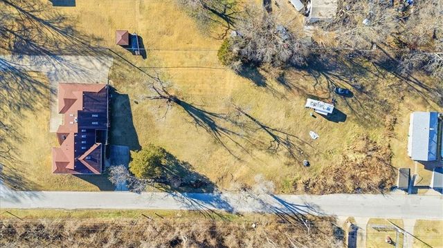 5218 Indiana Avenue, Kansas City, MO 64130