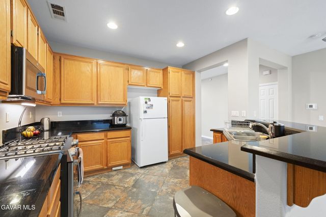 43929 44th Street West, Lancaster, CA 93536