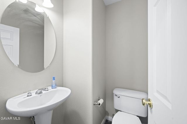 43929 44th Street West, Lancaster, CA 93536