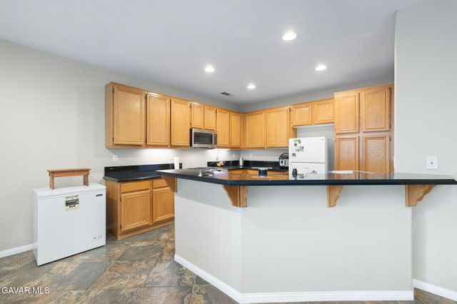 43929 44th Street West, Lancaster, CA 93536