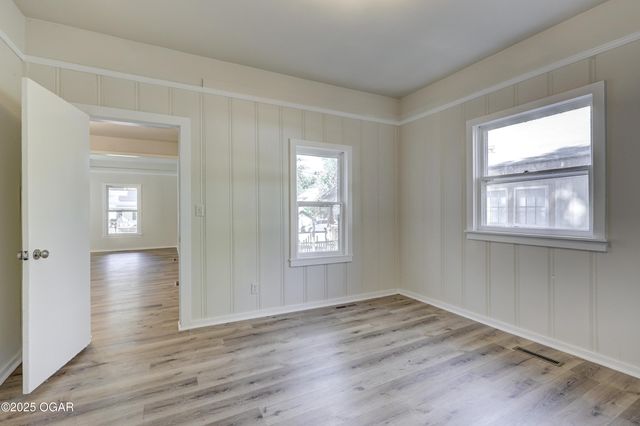 215 N Byers Avenue, Joplin, MO 64801