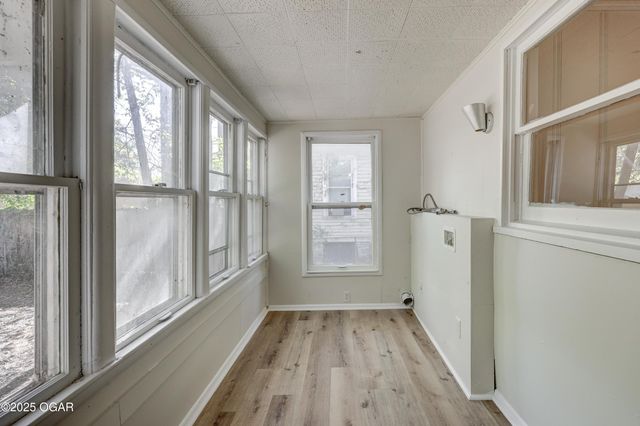 215 N Byers Avenue, Joplin, MO 64801