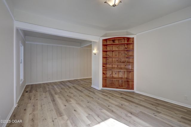 215 N Byers Avenue, Joplin, MO 64801