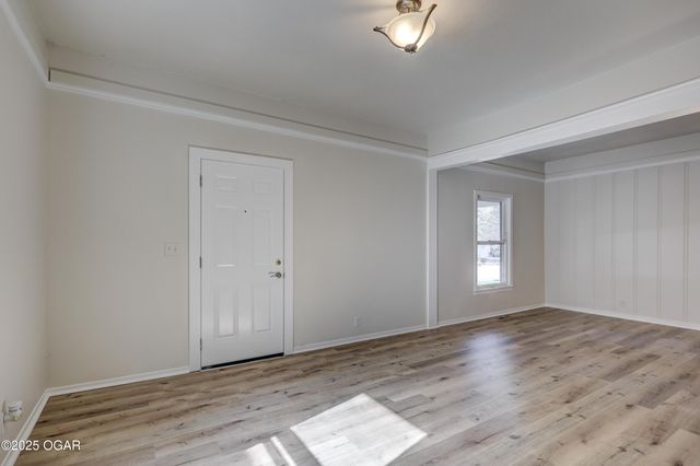 215 N Byers Avenue, Joplin, MO 64801