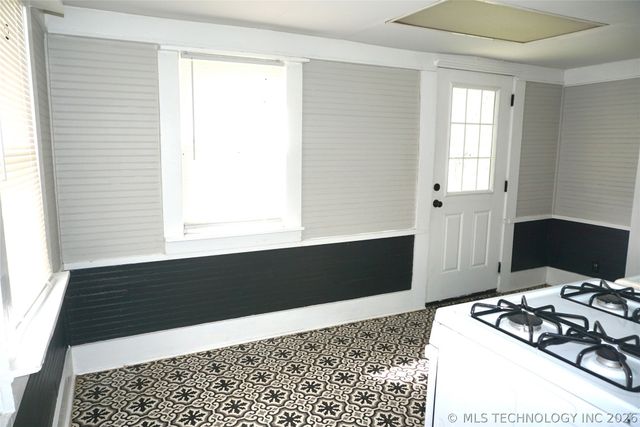 311 W Madison Street, Henryetta, OK 74437