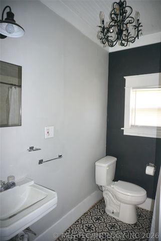 311 W Madison Street, Henryetta, OK 74437