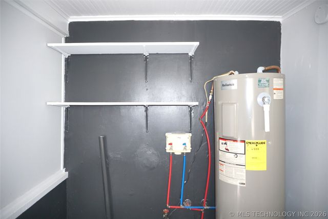 311 W Madison Street, Henryetta, OK 74437