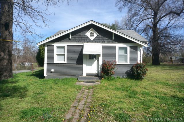 311 W Madison Street, Henryetta, OK 74437