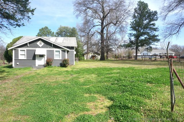 311 W Madison Street, Henryetta, OK 74437