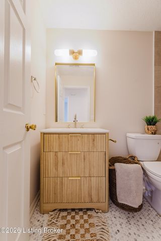 935 S Clay St, Louisville, KY 40203