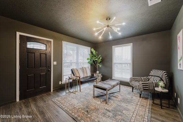 935 S Clay St, Louisville, KY 40203