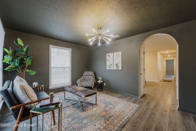 935 S Clay St, Louisville, KY 40203