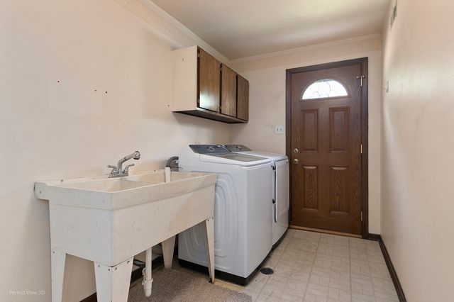7111 W 125th Street, Palos Heights, IL 60463
