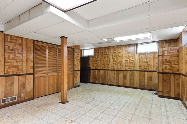 7111 W 125th Street, Palos Heights, IL 60463