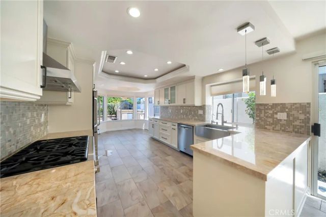 24743 Calle Altamira, Calabasas, CA 91302