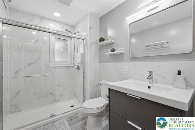 240 Keats Lane, Penn Forest Twp, PA 18210