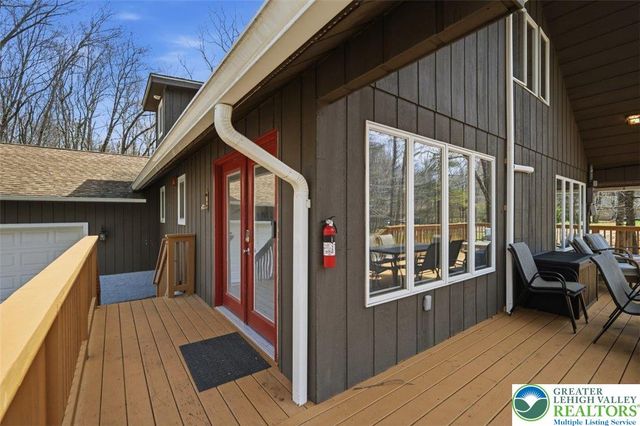 240 Keats Lane, Penn Forest Twp, PA 18210