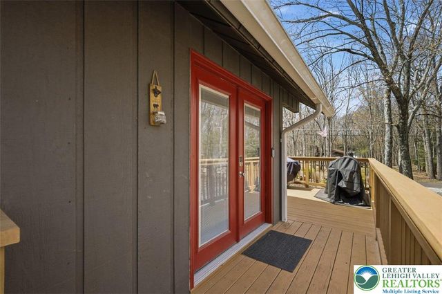 240 Keats Lane, Penn Forest Twp, PA 18210