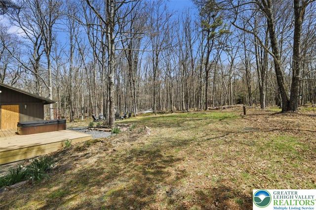 240 Keats Lane, Penn Forest Twp, PA 18210