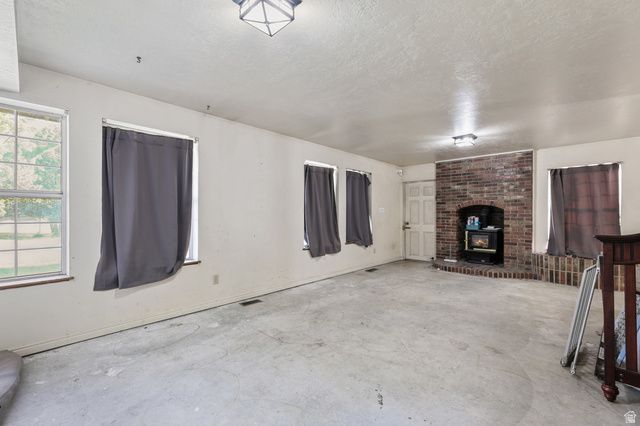 1412 E CENTER ST, Springville, UT 84663