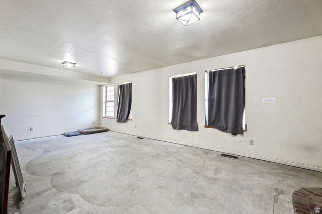 1412 E CENTER ST, Springville, UT 84663