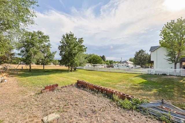 1412 E CENTER ST, Springville, UT 84663