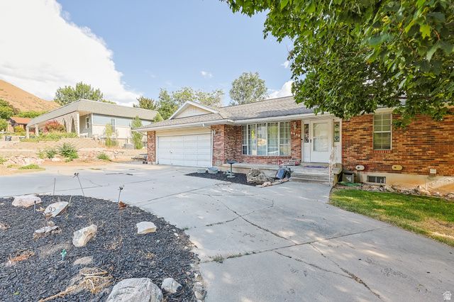1412 E CENTER ST, Springville, UT 84663