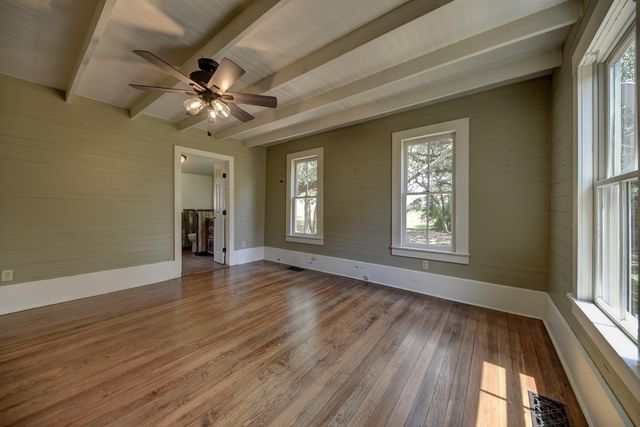 1900 Baron Road, La Grange, TX 78945