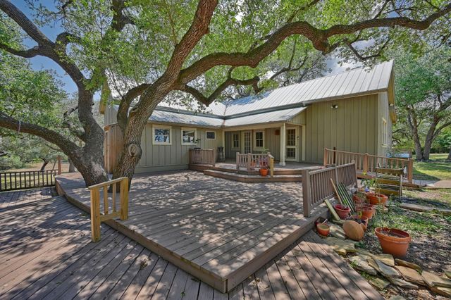 1900 Baron Road, La Grange, TX 78945