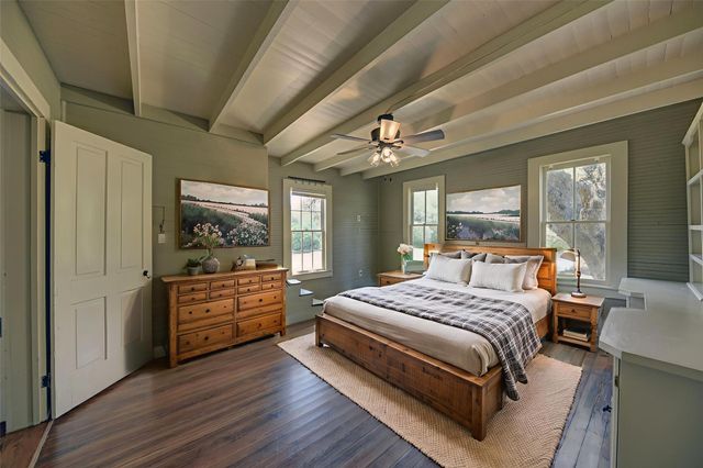 1900 Baron Road, La Grange, TX 78945