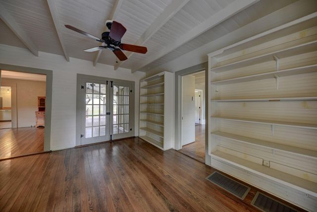 1900 Baron Road, La Grange, TX 78945
