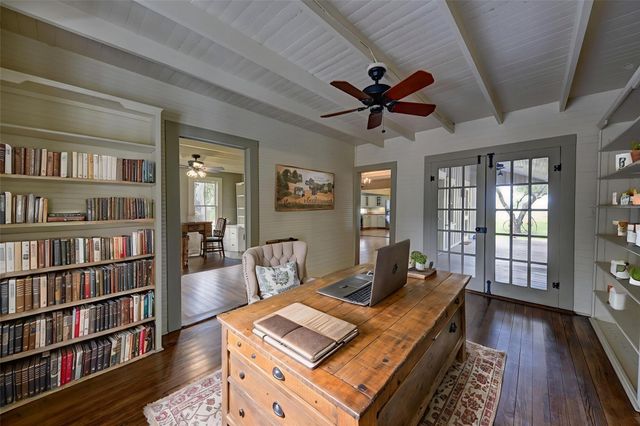 1900 Baron Road, La Grange, TX 78945