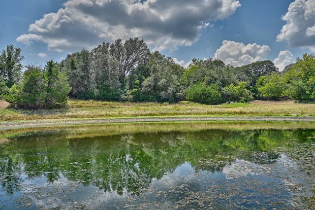 1900 Baron Road, La Grange, TX 78945
