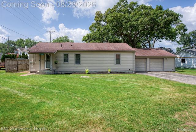 3519 Woodland Drive, Highland Charter Township, MI 48356