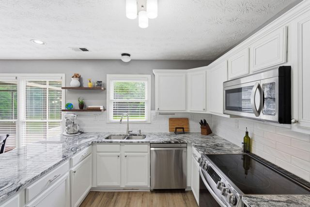 4001 Barnard Drive, Lexington, KY 40509