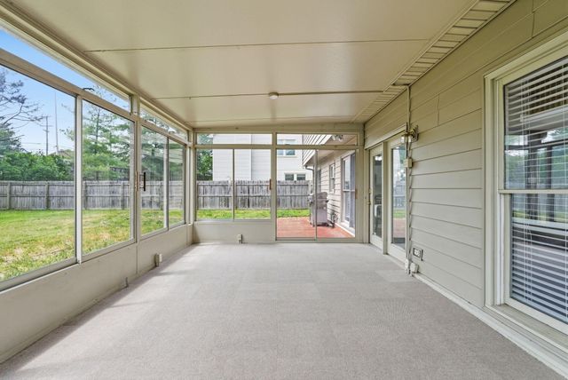 4001 Barnard Drive, Lexington, KY 40509