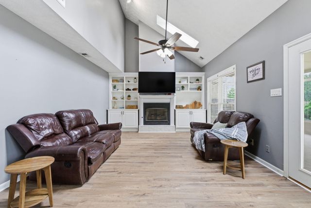 4001 Barnard Drive, Lexington, KY 40509