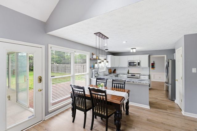 4001 Barnard Drive, Lexington, KY 40509