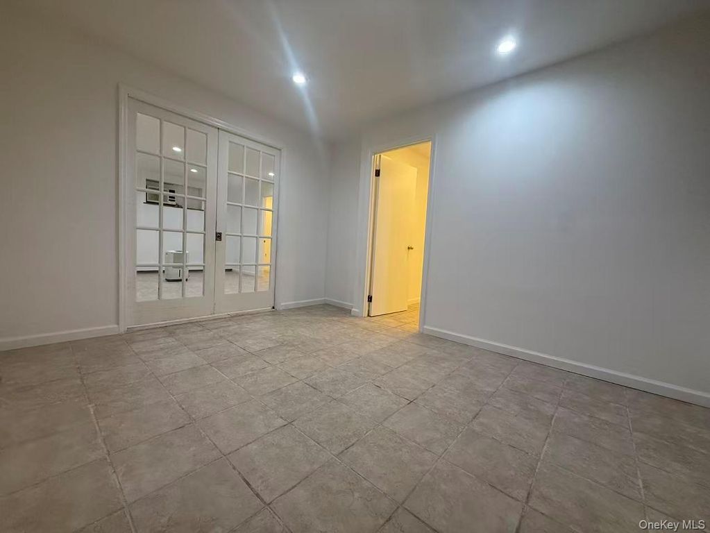 149 -23 SANFORD Avenue B-C, Flushing, NY 11355 — photo 3