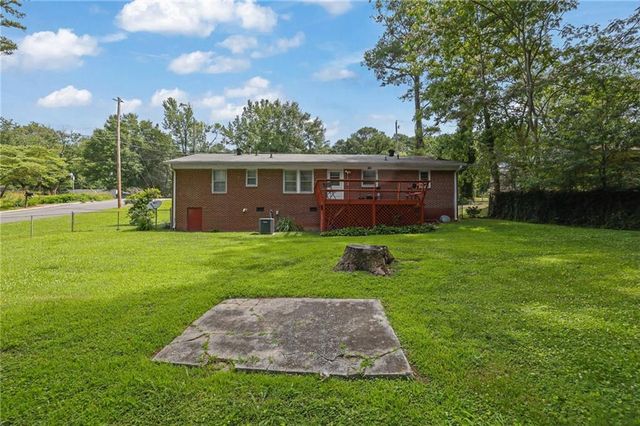 118 Hurt Road SE, Smyrna, GA 30082