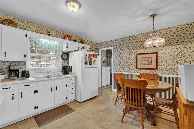 118 Hurt Road SE, Smyrna, GA 30082