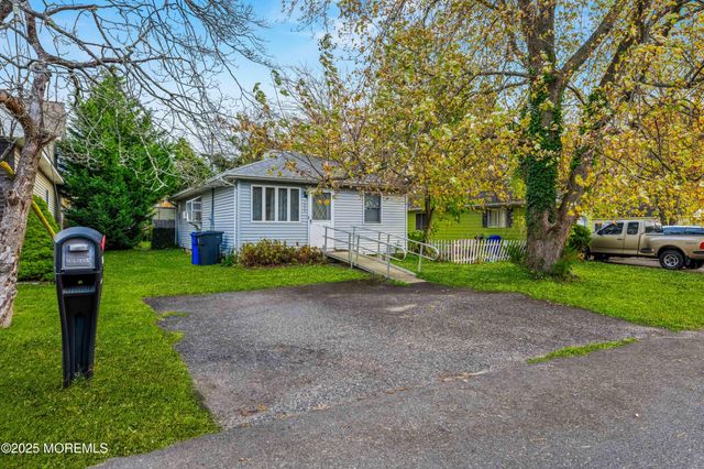 1622 Abbott Avenue, Toms River, NJ 08753