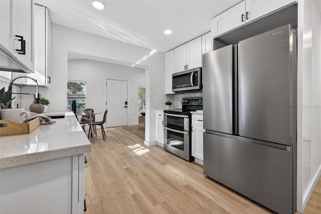 3307 25TH ST N, St Petersburg, FL 33713