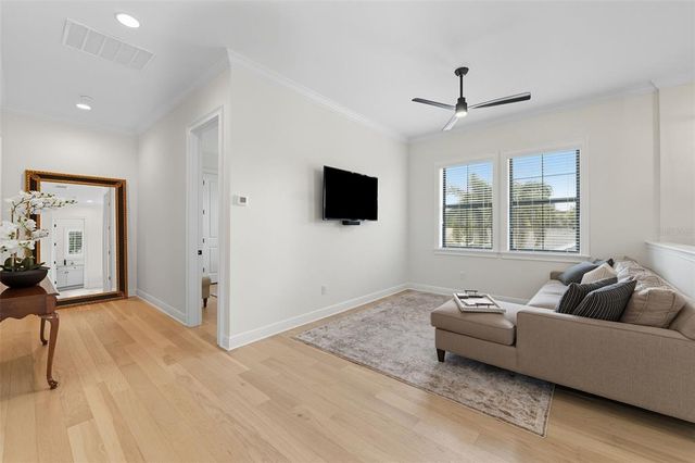 2916 W SAN RAFAEL STREET, Tampa, FL 33629