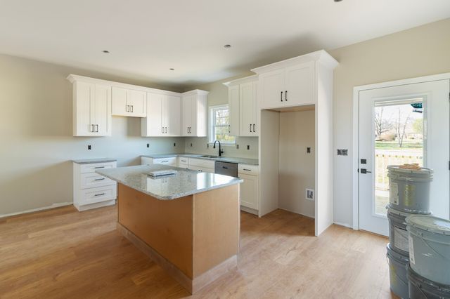 1993 Stevens Dr, Westmoreland, TN 37186