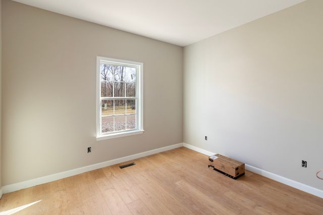 1993 Stevens Dr, Westmoreland, TN 37186