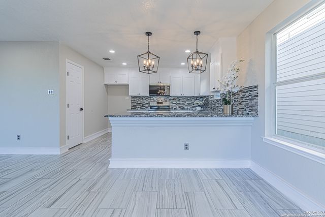 5110 Sunview Vly, San Antonio, TX 78244