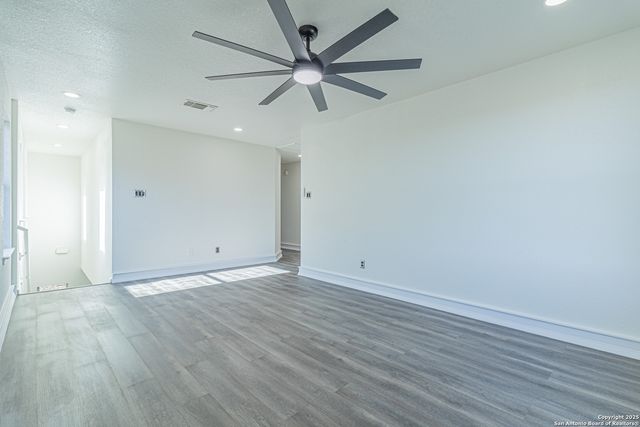 5110 Sunview Vly, San Antonio, TX 78244