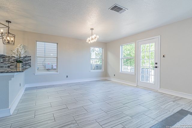 5110 Sunview Vly, San Antonio, TX 78244